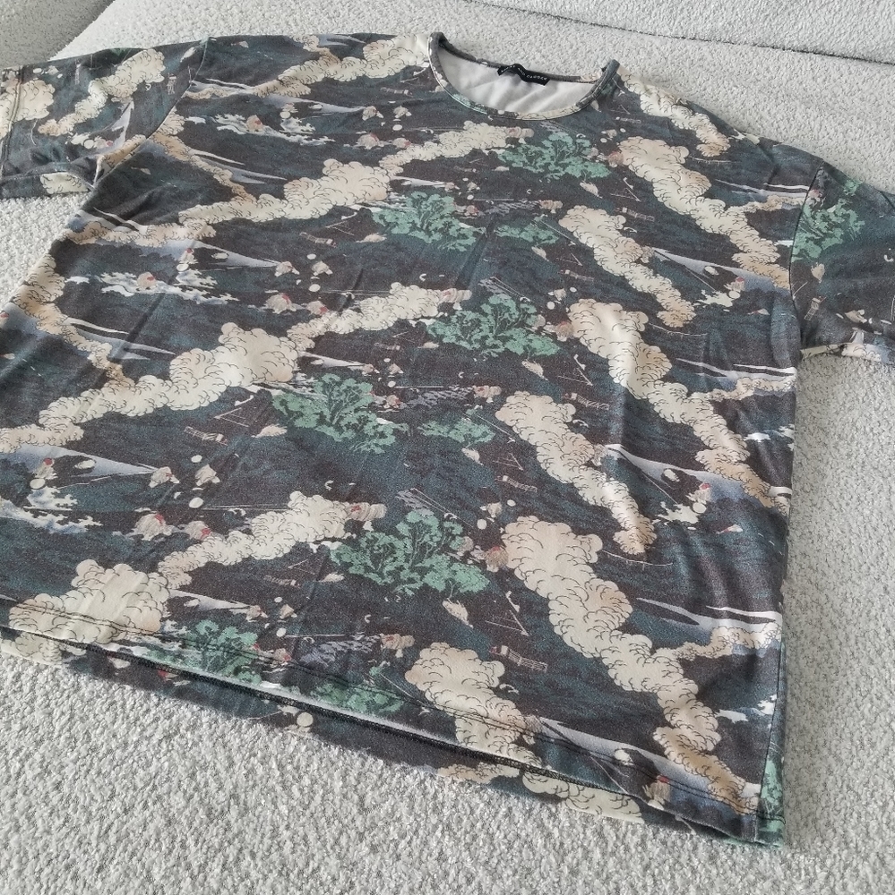 HEART AND DAGGER Shirt Size XL